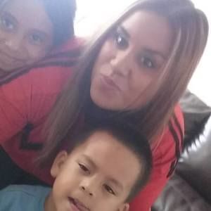 Meet your Posher, Mona